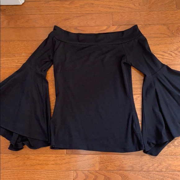 Express Tops - NWOT Express Fitted Off-Shoulder Top Express Tops - NWOT Express Fitted Off-Shoulder Top